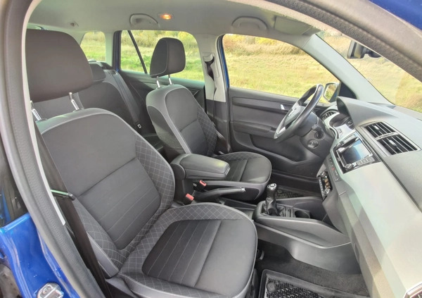 Skoda Fabia cena 37900 przebieg: 179500, rok produkcji 2019 z Słubice małe 326